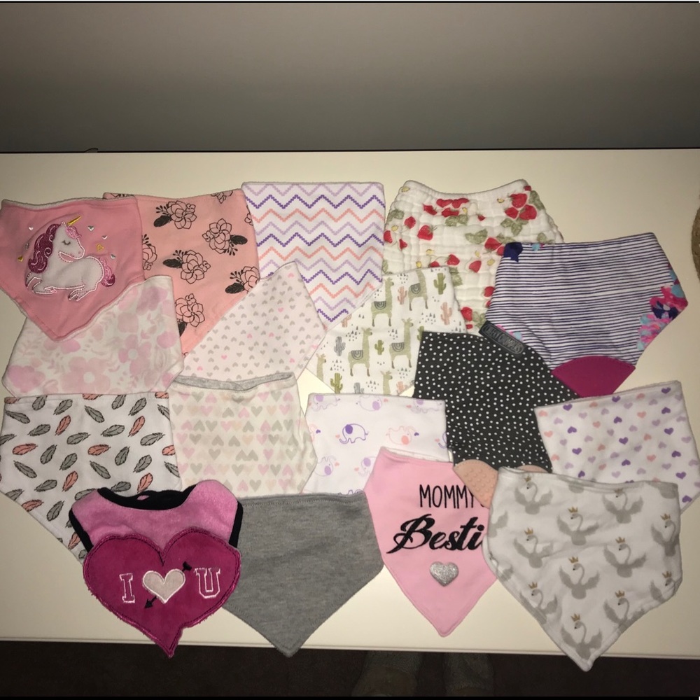 Set of 17 bibs!